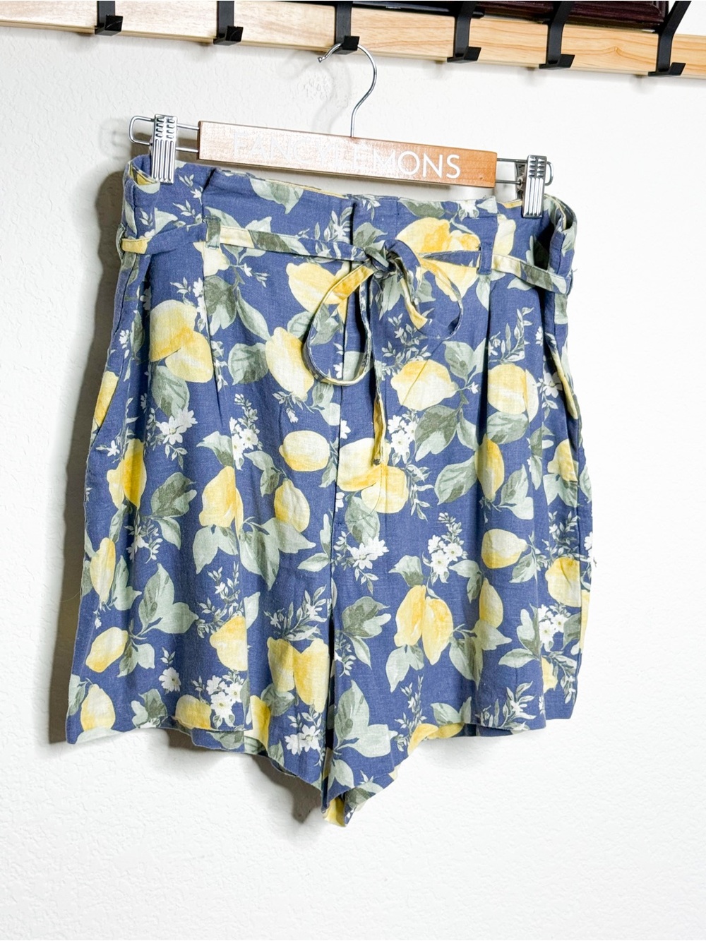 Abercrombie & Fitch Lemon Print Skort Size L - Picture 2 of 7